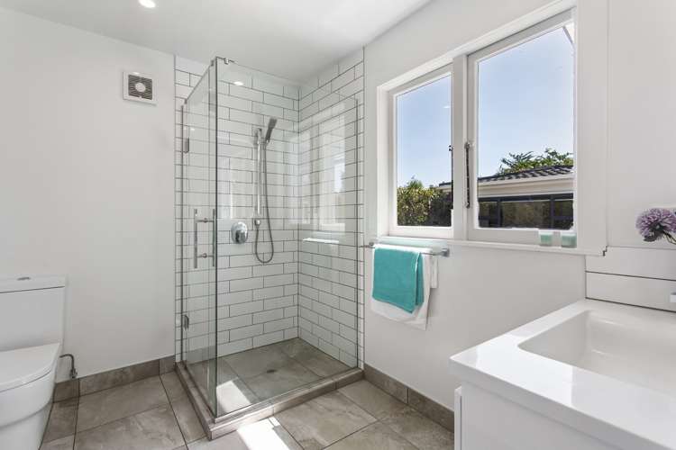 1575 Great North Road Waterview_13