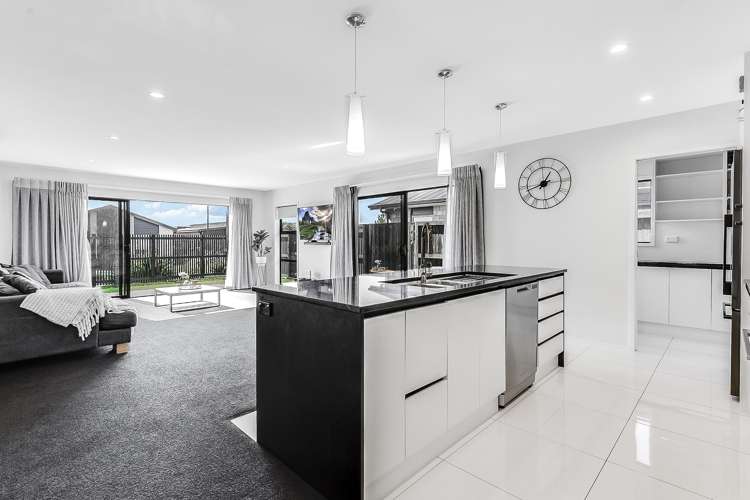 38 Probert Crescent Chartwell_14