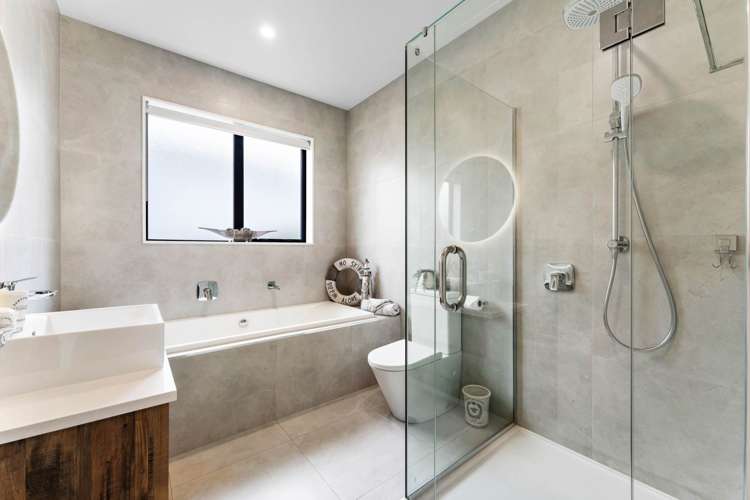 122 Arran Point Parade Orewa_20