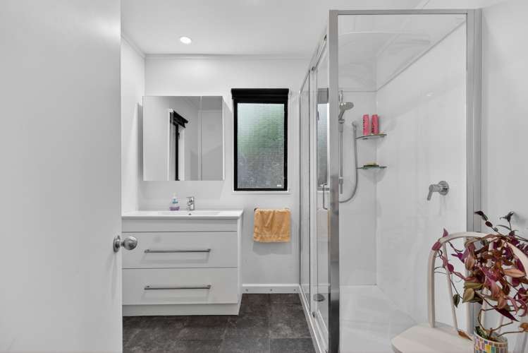 32A Hay Street Naenae_13