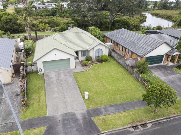 139 Burswood Drive Pakuranga Heights_1