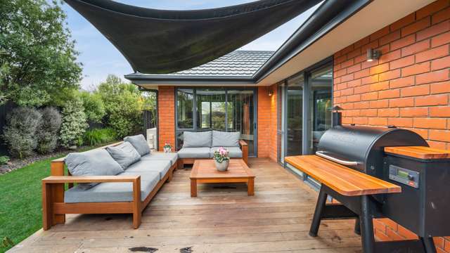 15 Strathmore Gardens Burwood_4