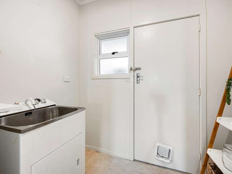 946 River Road Queenwood_14