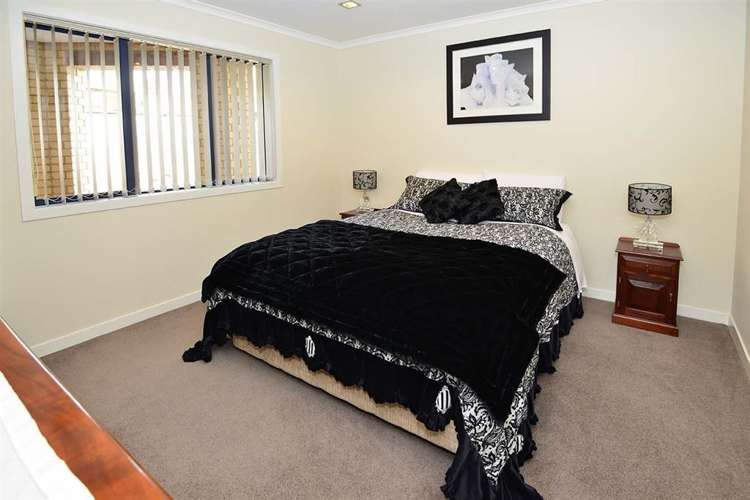 74 William Bayes Place Red Beach_10