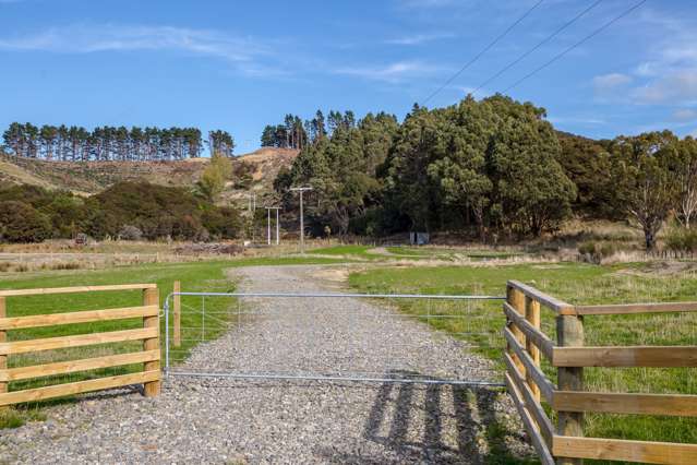 3626A Western Lake Road Featherston_1