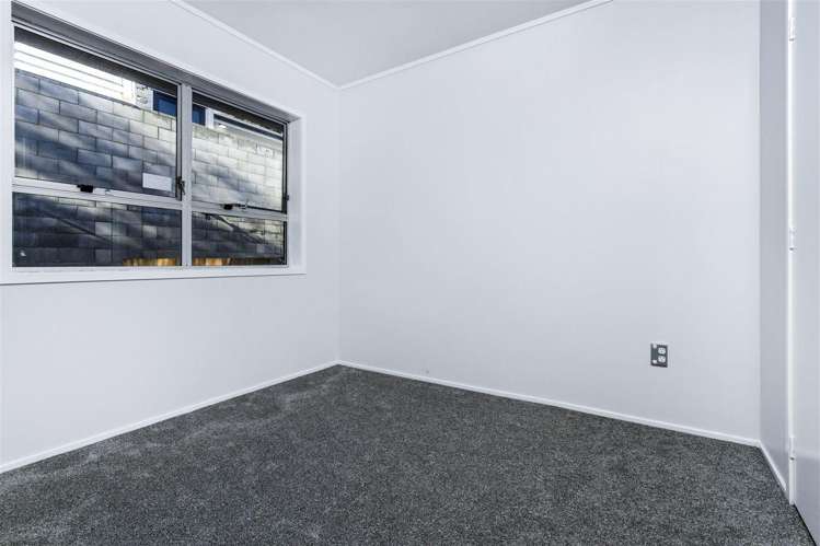 29B Archers Road 1614_11