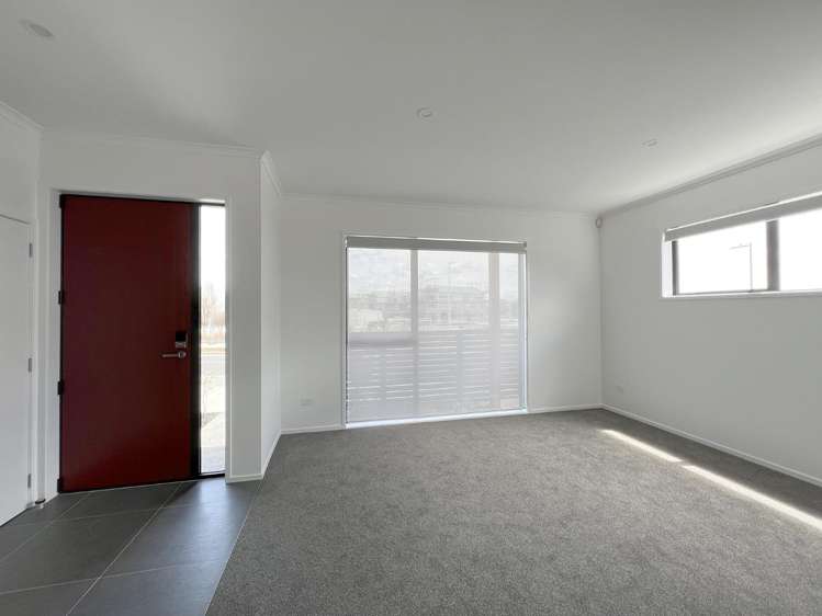 64 Nugget Ave Hobsonville_1