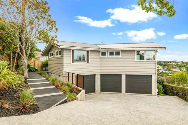 MID-CENTURY MODERN with VIEWS