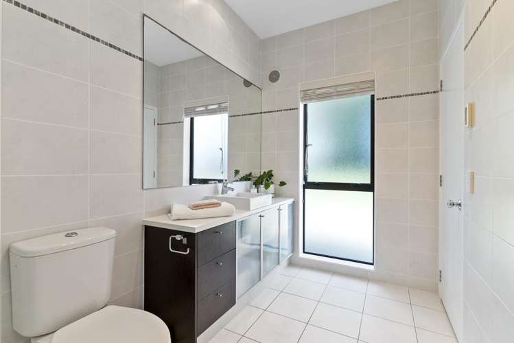 19 Pine Harbour Parade Beachlands_21