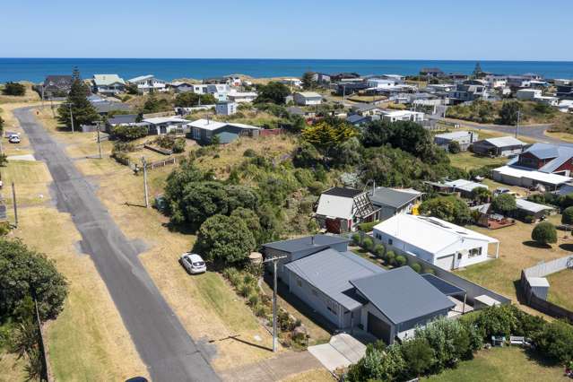 5 Mack Street Foxton Beach_1