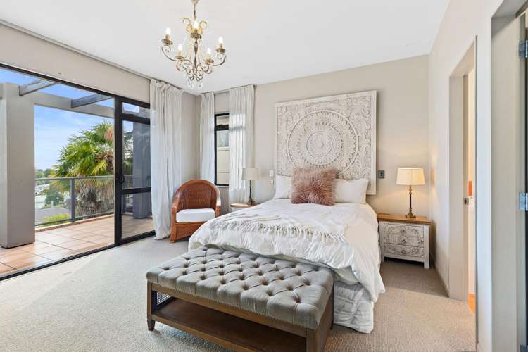 31 Aurora Avenue Welcome Bay_12