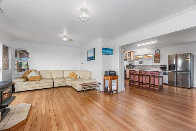 25 Memorial Drive Parahaki_2