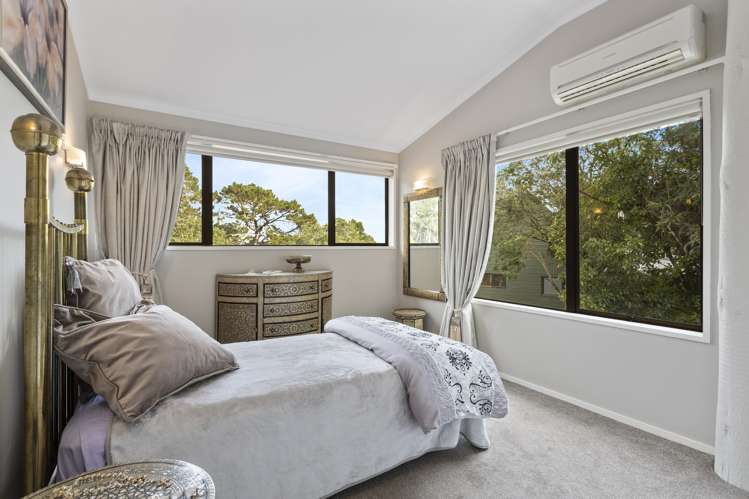 35 Rosecamp Road Beach Haven_12