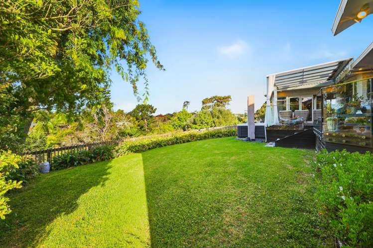 22 Windfall Grove Greenhithe_23