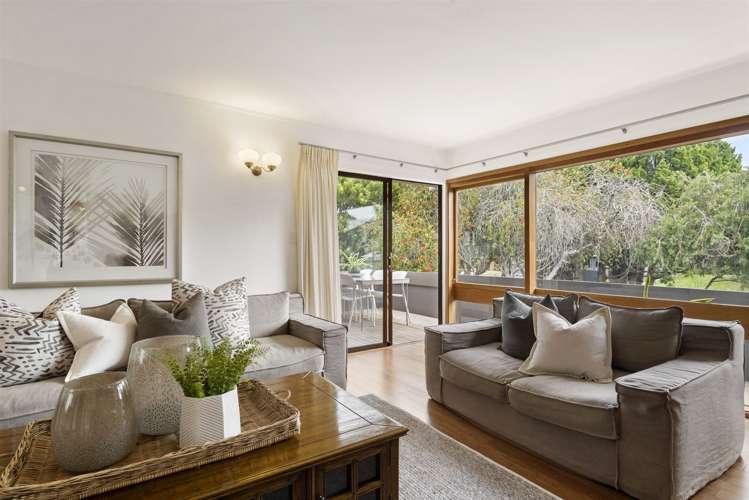 8 Riviera Place Hauraki_7