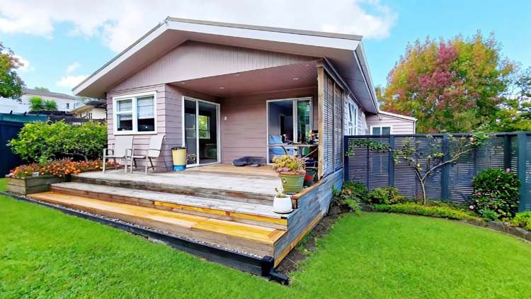 21 Rosecamp Road Beach Haven_1