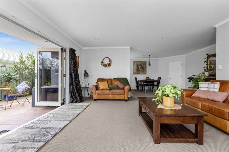 79 Kensington Drive Taradale_5