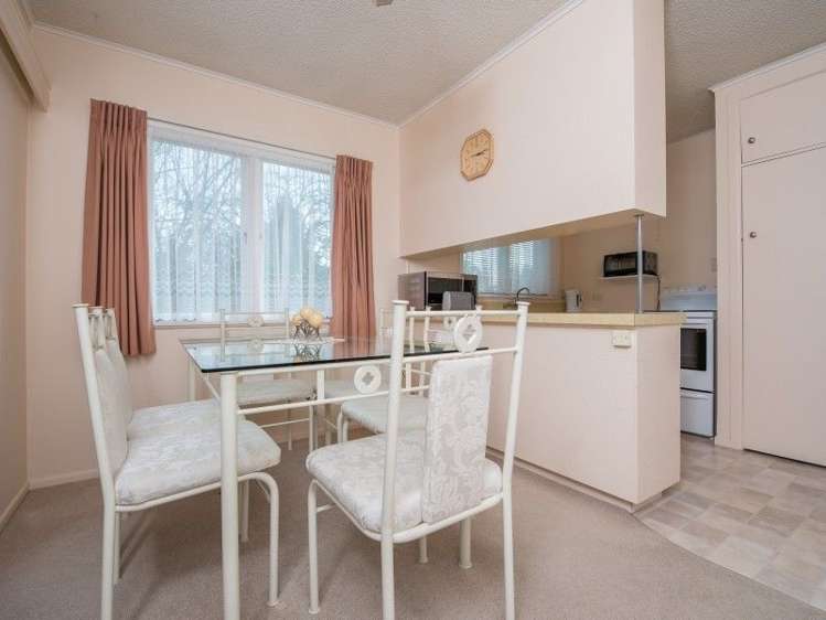 19 Masefield Drive Enderley_4