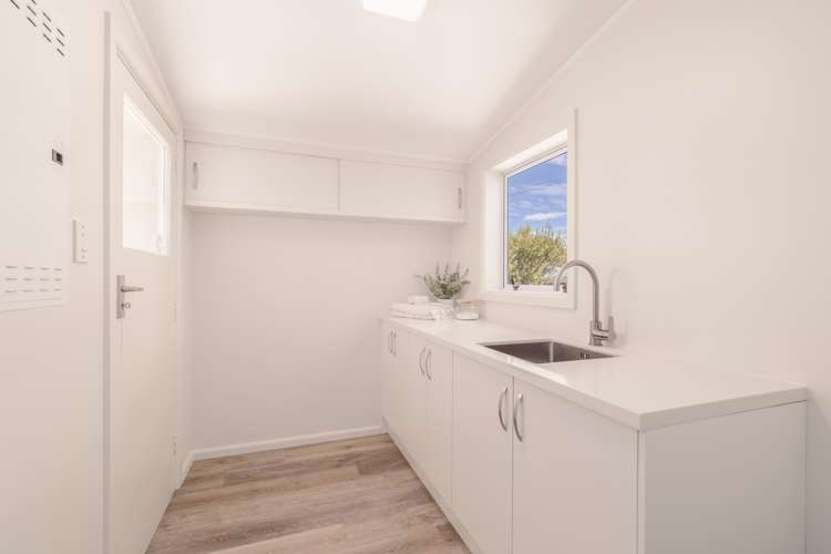 20 Derrett Place Saint Martins_18