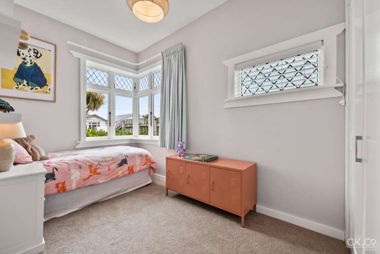 13 Plunket Avenue Petone_12