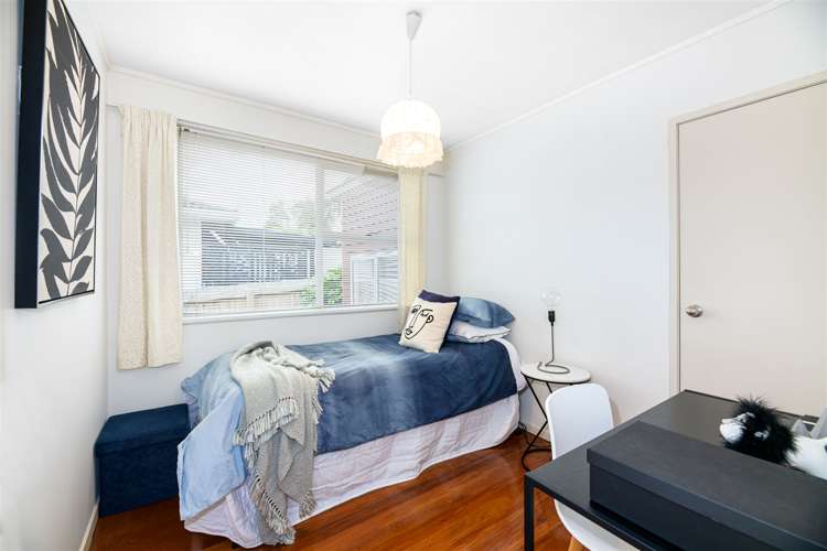 23 Finlow Drive Te Atatu South_11