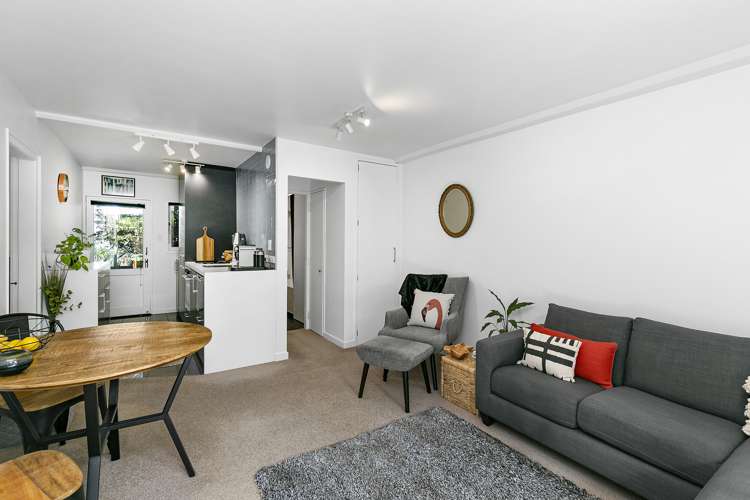 52/46 Hiropi Street Newtown_4