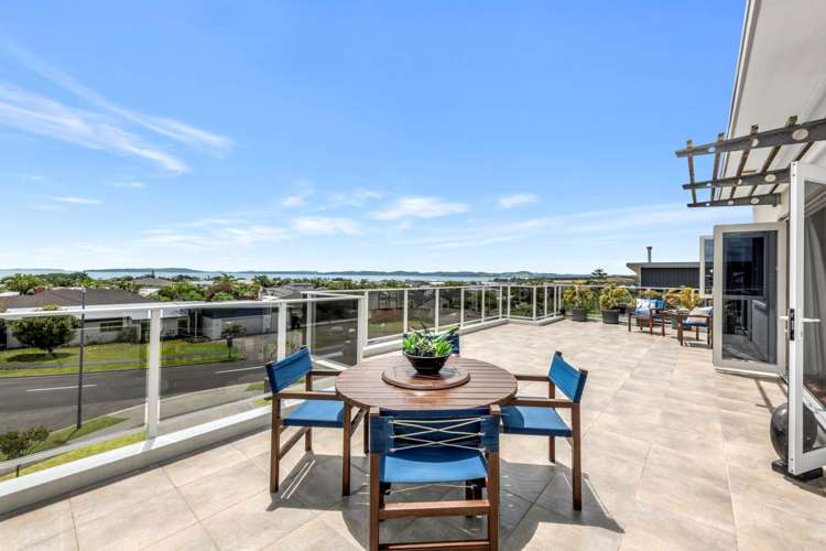 12 Columbia Crescent Beachlands_5