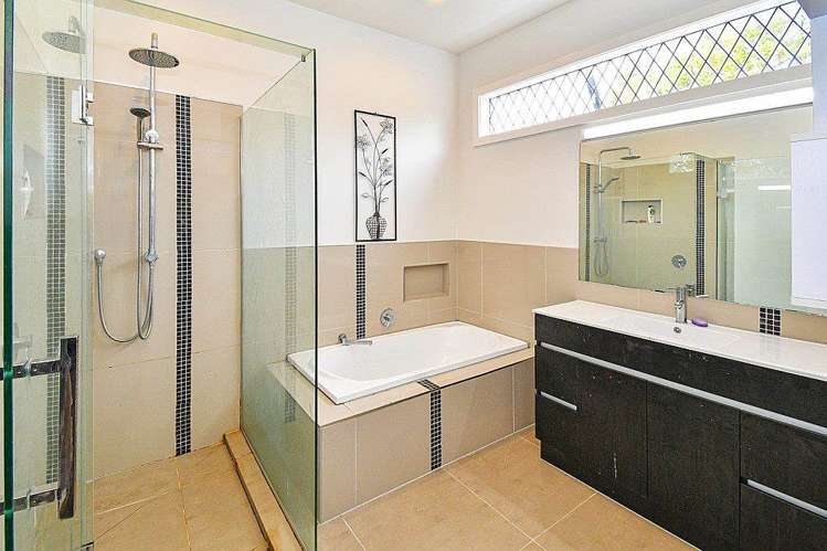 6 Viola Avenue Mangere East_13