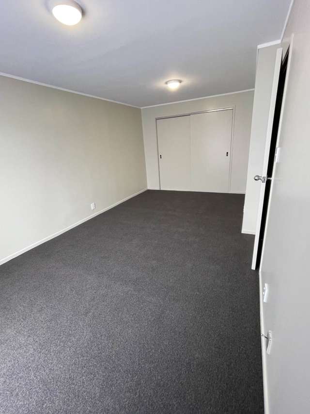 1/20 Landsdale Place Massey_2