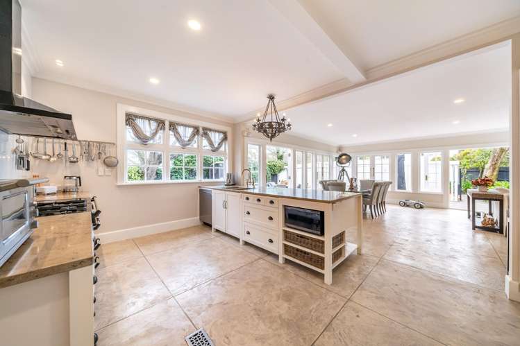 291 Fergusson Drive Heretaunga_13