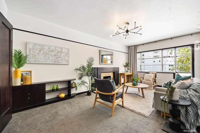 Timeless Elegance – Rare 1930s Art-Deco Apartment