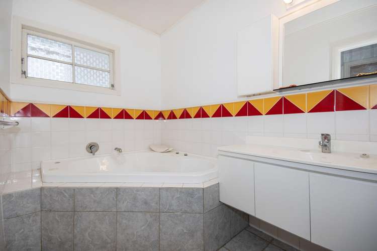 34 Crawford Crescent Te Kamo_8