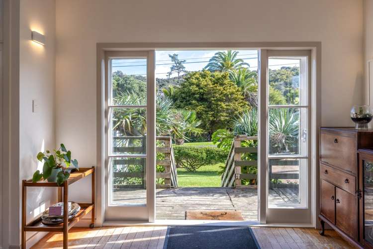 42 Tahatai Road Oneroa_18