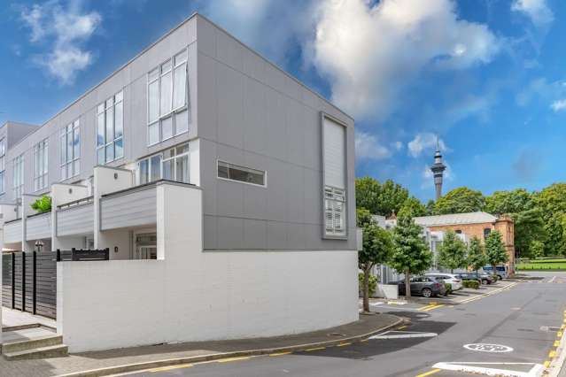 Vendors Relocated - Must Be Sold