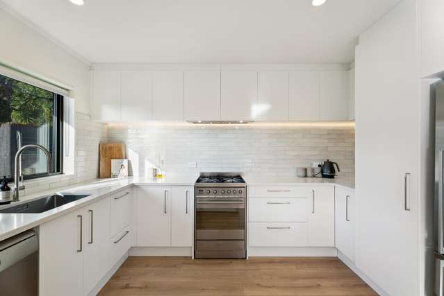 8a Craigbank Avenue New Lynn_3