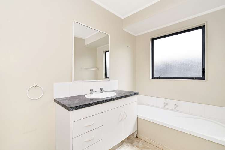 25 Bayfair Drive Mount Maunganui_10