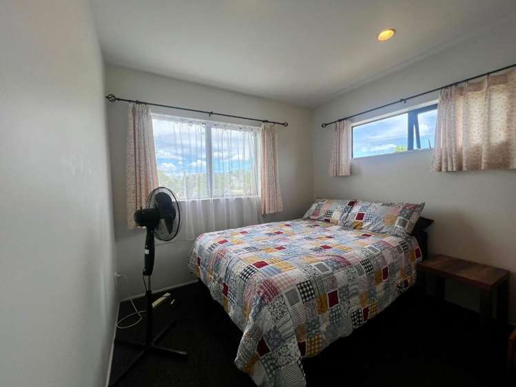 96 Mcleod Rd Te Atatu South_11