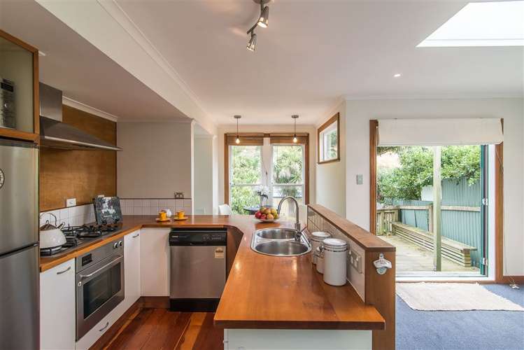 120 Hanson Street Newtown_11