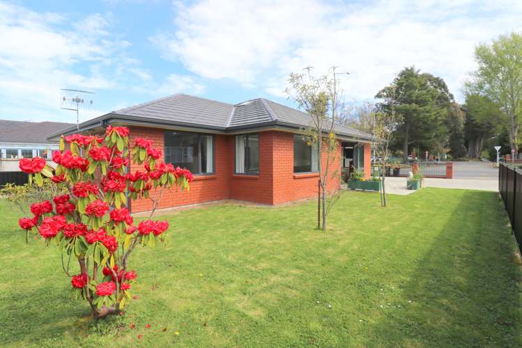 213 Queens Drive Windsor_28