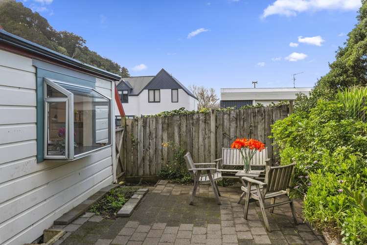 1 Pitarua Street Thorndon_13