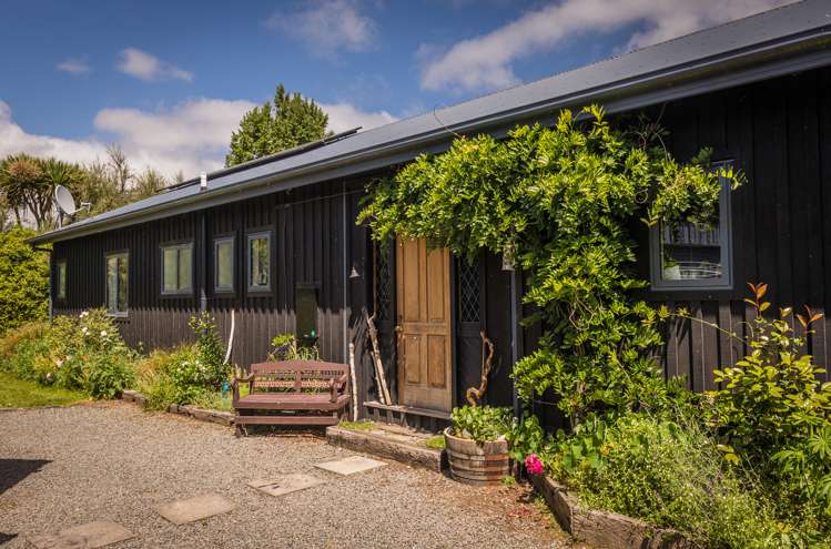 5693 West Coast Road Springfield_26