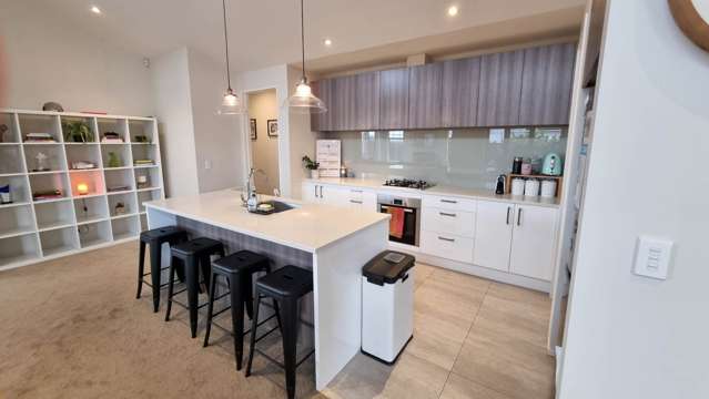 21 Defender Crescent Beachlands_1