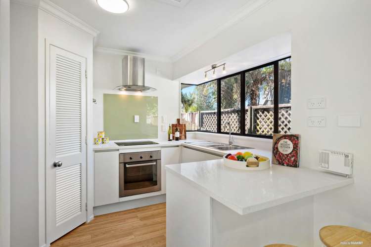 2/104a Manuka Road Bayview_8