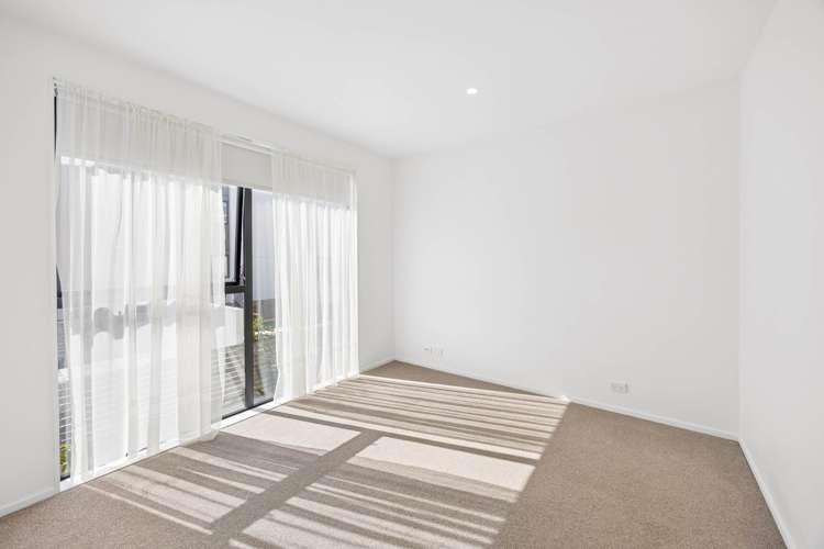8 Kimiora Street Three Kings_6