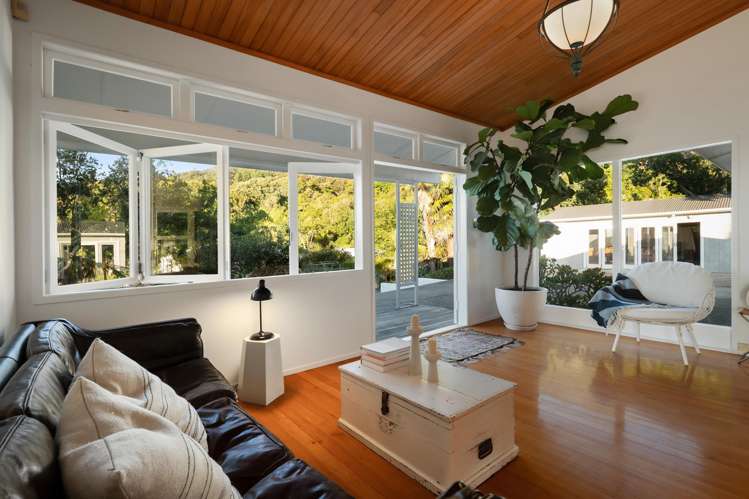 270 Thames Coast Road Thornton Bay_11