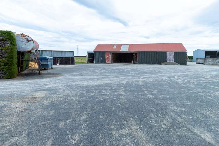 446 Grahams Road Willowby_25