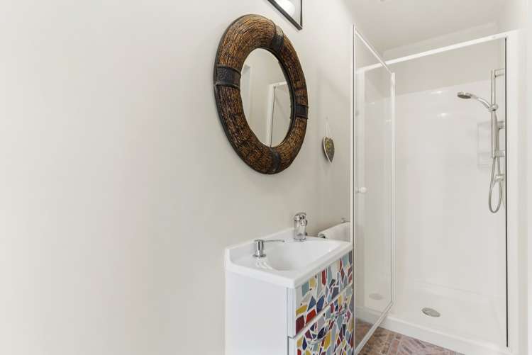 16 Toomer Place Beachlands_14