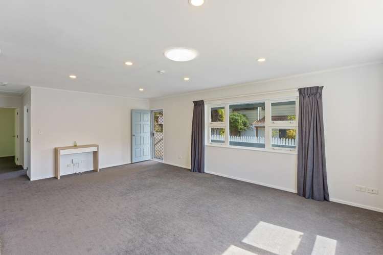 8B Gavin Road Raumati Beach_10