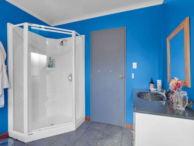 42 Ayrshire Drive Grandview Heights_28