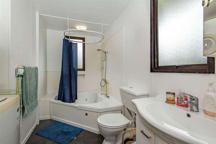 46 Philomel Crescent Bayswater_17